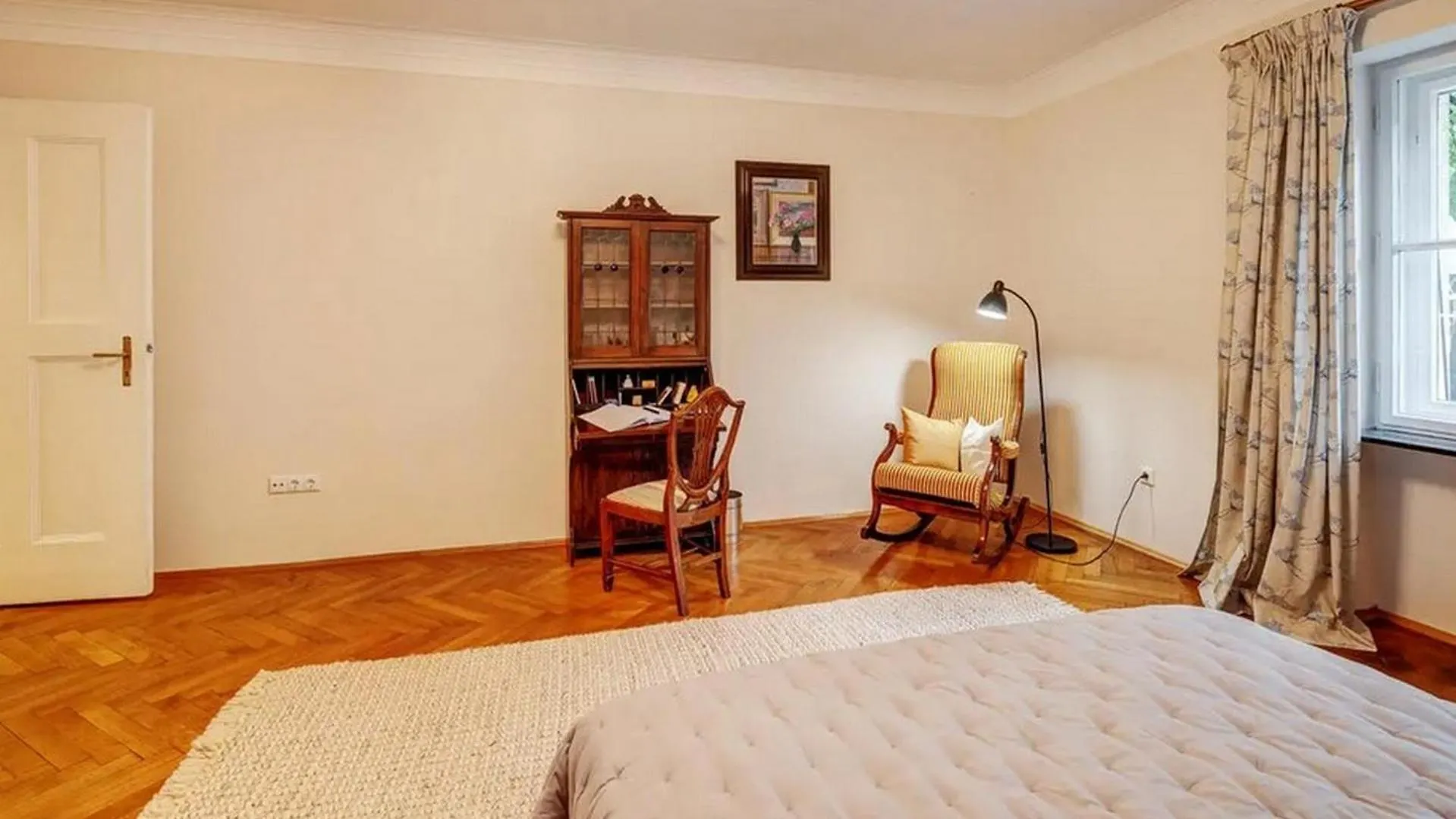 Apartment 4Bdr Close To Marienplatz Apartment- If You Want To Book, Please Contact On Wh-Ats-App - 0034-635-518-216 !!!! Munich