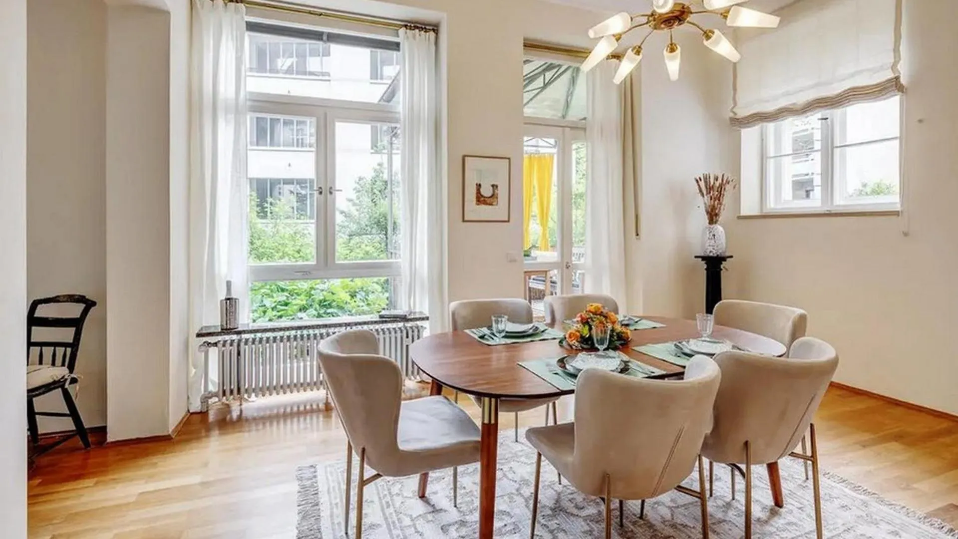 4Bdr Close To Marienplatz Apartment- If You Want To Book, Please Contact On Wh-Ats-App - 0034-635-518-216 !!!! Munich Germany