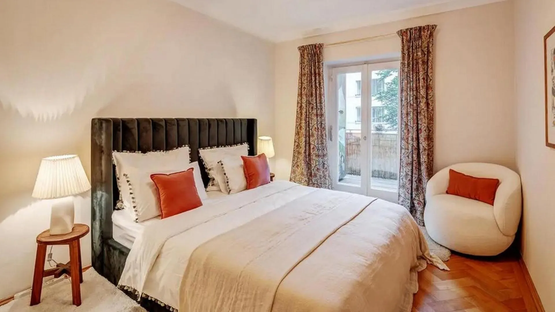 Apartment 4Bdr Close To Marienplatz Apartment- If You Want To Book, Please Contact On Wh-Ats-App - 0034-635-518-216 !!!! Munich